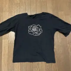 黒 バラ刺繍 半袖Tシャツ