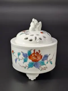 【伊万里 鍋島焼 香炉／色絵花文／三つ足】