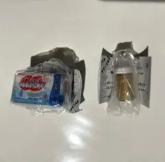 Pigeon ピジョン ガチャガチャ ミニチャーム　2点セット　哺乳瓶　白　他