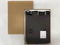 Item thumbnail for item a9bccd21-e4c8-4ede-b0bb-8a8e20380320