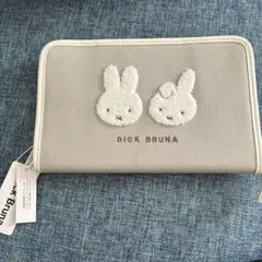 大人気　miffy フリーケース 母子手帳 ポーチ