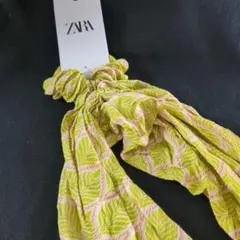 ZARA リーフ柄 シュシュ ヘアアクセサリー　ポニーテールリボンのサムネイル
