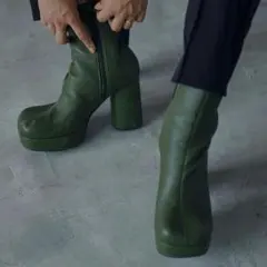 AMERI アメリ VOLUMINOUS TOE PLATFORM BOOTSのサムネイル