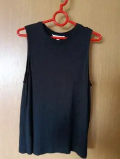H&M ノースリーブ タンクトップ ブラックのサムネイル