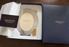 未使用美品　MIKIMOTO オーバルフォトフレーム ゴールドクマ付きのサムネイル