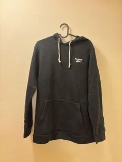 Reebok フード付きパーカー　スウェット　黒