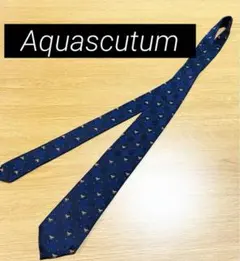 アクアスキュータム　ネクタイ　ネイビー