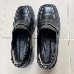 黒ローファー 低ヒール