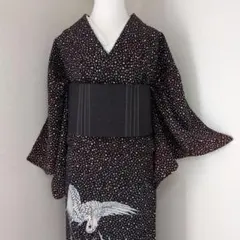 【三花】洗える着物　単衣　アンティーク　鶴　焦茶色　リサイクル　リユースのサムネイル