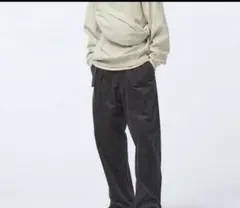 UNIQLO U コーデュロイタックワイドパンツ