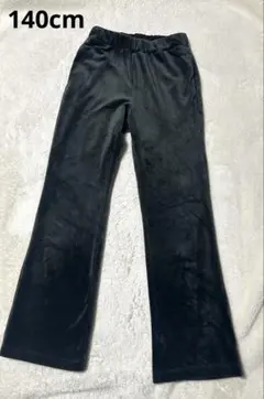 GU ヌクヌクニットコールフレアパンツ　黒　140cm