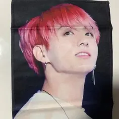 bts ジョングク　赤髪　チェリー　反射スローガン