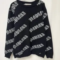 ジャンパリロゴ入り黒ニットセーター