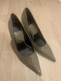 ZARA エナメル パンプス ベージュ 35 新品未使用