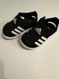 adidas キッズサンダル 黒/白　14センチ