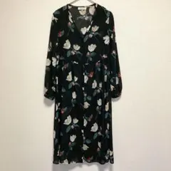○コルザ ハニーズ 花柄 ロングワンピース Vネック 総柄 黒 Mのサムネイル