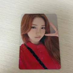 LESSERAFIM spaghetti ユンジン　ユニバ　特典