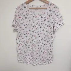 【OLD NAVY】パームツリー柄 VネックTシャツ　ホワイト 半袖 リゾート風のサムネイル