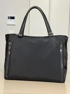 未使用級 TUMI ボヤジュール ヴァレッタ ラージ 2WAY トートバッグ 