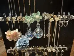 花モチーフ、ガラスドームなどピアス6個セット