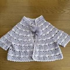 fafa ポンポン付きベビーポンチョ