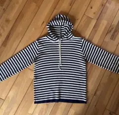 紺色ボーダーニットパーカー