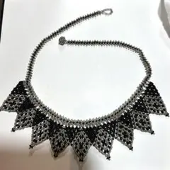 ビーズチョーカーネックレス