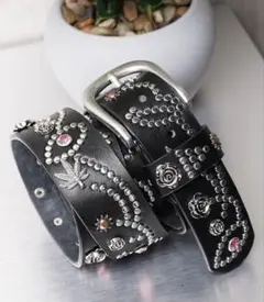 スタッズ装飾 ブラックレザーベルト