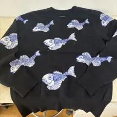希少魚のデザイン黒ニットセーター、魚トップス