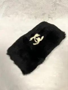 夏セール中⤵️CHANEL シャネル　ココマーク 黒ファーバングル ブレスレットのサムネイル