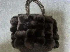 アンテプリマ　ミスト　黒 ファーハンドバッグ