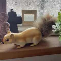リスのオブジェ