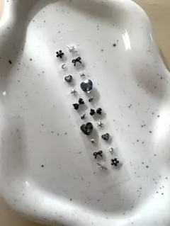 耳つぼジュエリー【３つご購入で-320円】匿名配送　即時発送　シルバー　ブラック