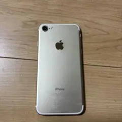 Apple iPhone 7 ゴールド