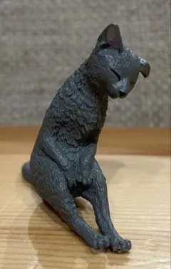 猫　フィギュア　グレー