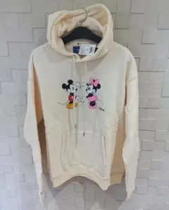 新品未使用タグ付き！ディズニー　ミッキー ミニー パーカー 裏起毛　9350円