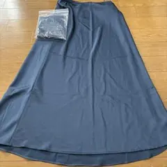 UNIQLO サテンスカート　ネイビー Mサイズ　新品