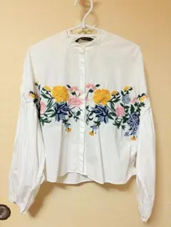 ZARA花柄刺繍 ホワイト 長袖シャツ
