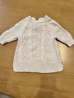 GAP クリーム色 長袖　ニットセーター3-6ヶ月