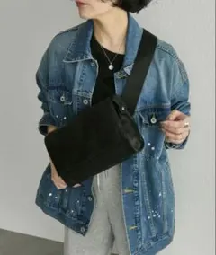 イア ハピヨネ　ワイドテープショルダーバッグ