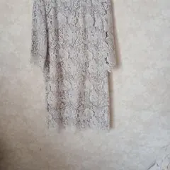 大きいサイズライトグレー 花柄レース 七分袖ワンピース