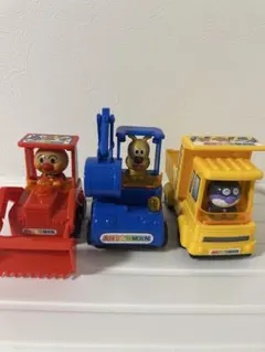 アンパンマン　くるまだいすき工事車両セット