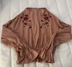 W closet 花柄刺繍ピンク長袖トップス