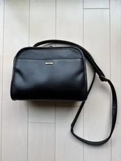 niko and…ブラックショルダーバッグ