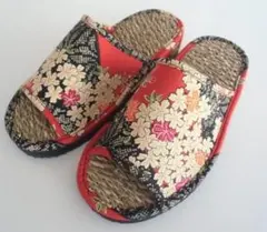 Item thumbnail for item 2545f44c-6f6b-4212-ba08-7120a4c27c1c