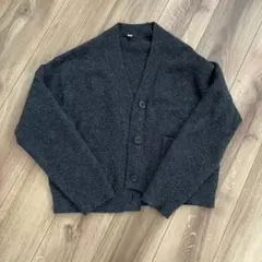 UNIQLO ダークグレー Vネックショートカーディガン Sサイズ　スフレヤーン