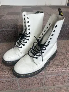 Dr. Martens 14ホール ブーツ ホワイト UK8 27cm - メルカリ