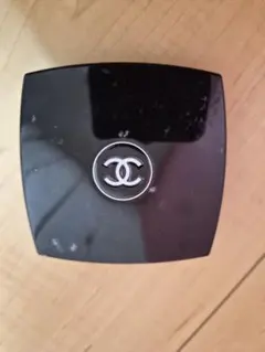 CHANEL アイシャドウ パレット 4色のサムネイル