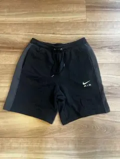 NIKE ハーフパンツ　L 黒　未使用　メンズ　ナイキ