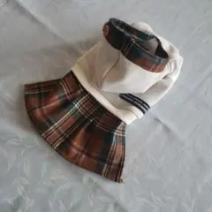 犬服　フード付きワンピース